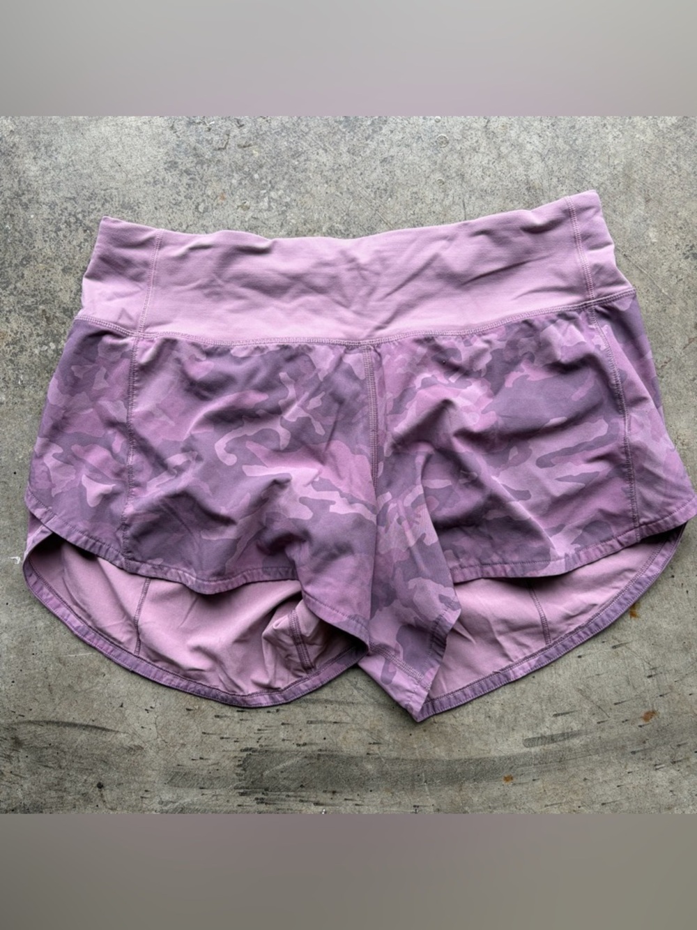 Lululemon Speed Up Short 3.5” Inseam | Size 6 | Purple Camo